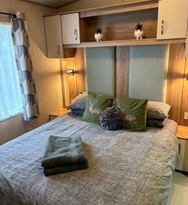 Carlisle House | Woodpecker lodge, Camelot Holiday Park, CA6 5SZ