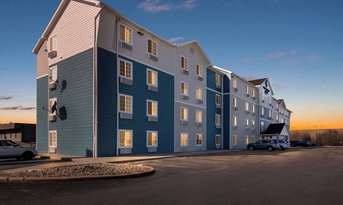 Champaign Hotel | WoodSpring Suites Champaign near University