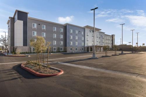 Colton Hotel | WoodSpring Suites Colton
