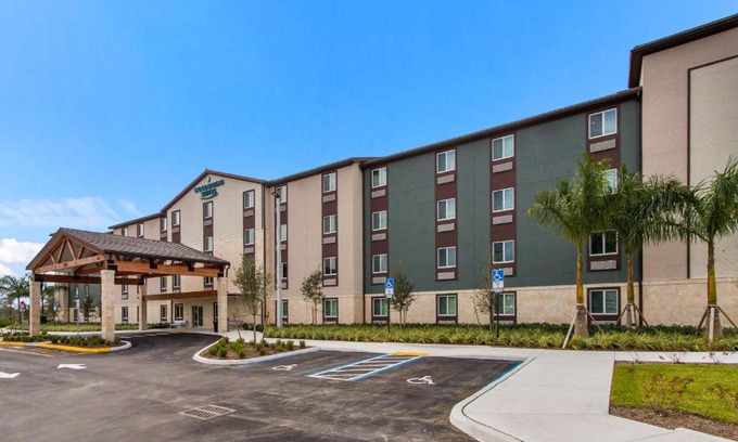 Tamarac Hotel | WoodSpring Suites Tamarac