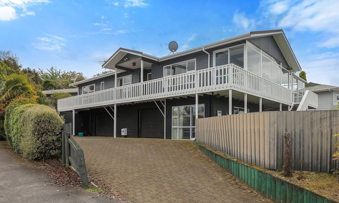 Nukuhau House | Woodward House Taupo