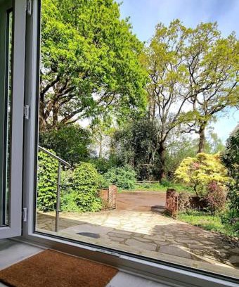 Bournemouth Apartment | Wordsworth - Peaceful Place