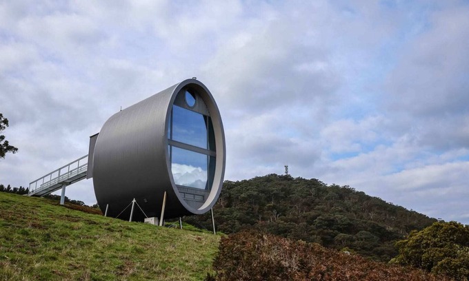 Buninyong Villa | Worlds only Sky Barrel on edge of Extinct Volcano