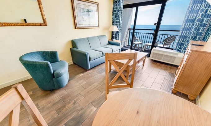 Myrtle Beach Condo | Wow, 16th floor views of nice pools!
