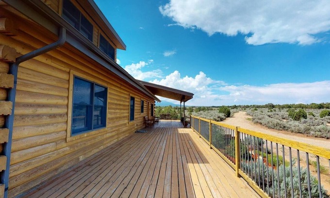 Blanding Cabin | Wrap Around Deck, Mustang Mesa Cabin