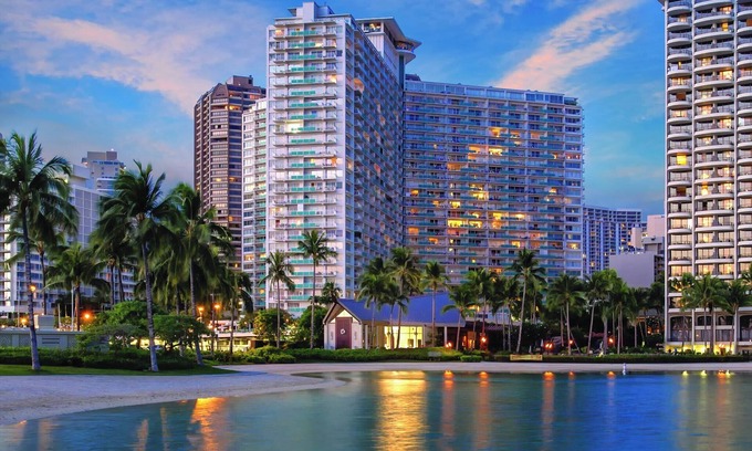 Waikiki Condo | Wyndham Waikiki Marina | 4 Studio Suites