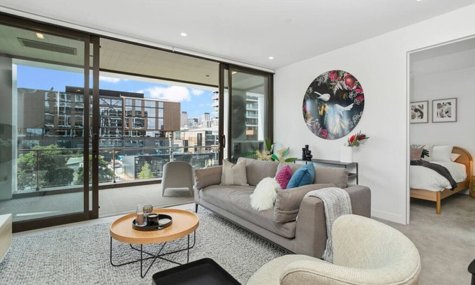 Auckland Central Business District Apartment | Wynyard Quarter Apartment with Aircon & Carpark