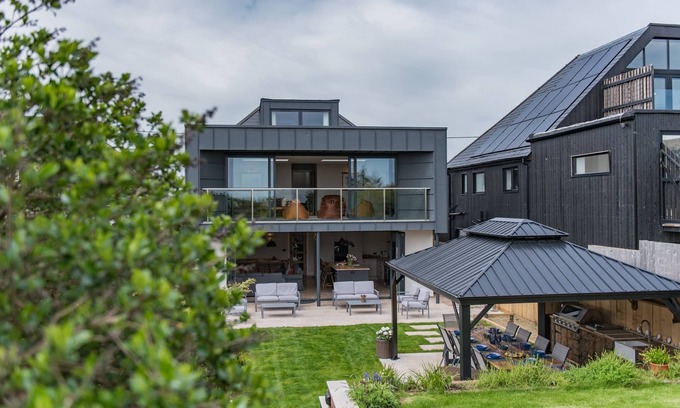 New Romney Cottage | Xanadune - a holiday let that sleeps 10 guests in 5 bedrooms