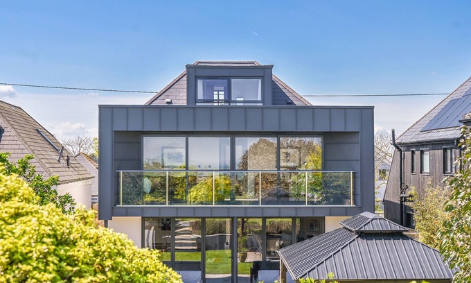 New Romney Cottage | Xanadune Beach House - a holiday let that sleeps 10 guests in 5 bedrooms
