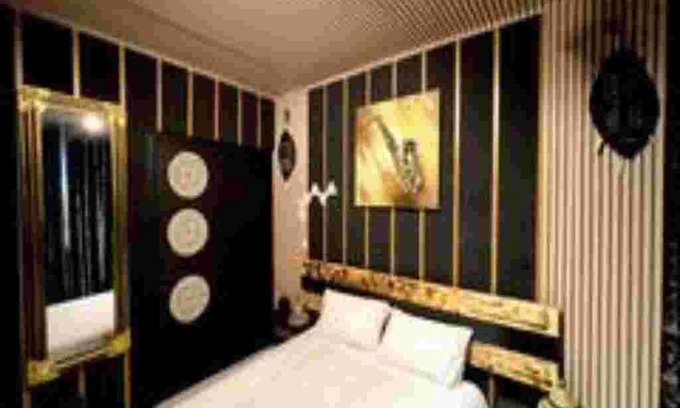 Greater Johannesburg Metropolitan Area Apartment | Xiluva "Flower" Smart Apartment