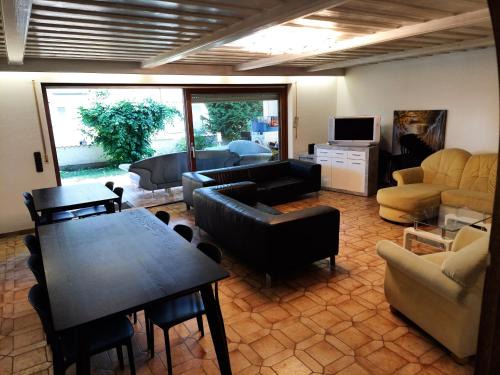 Heufeld Apartment | XXL apartment, 10 beds, 4 sleep-rooms, 140qm, 2 WC, 2 shower &