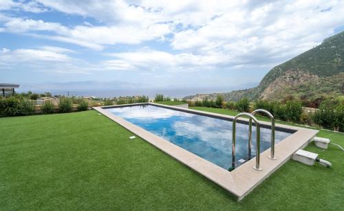 Xylokastro-Evrostina House | Xylokastro Panorama with Pool