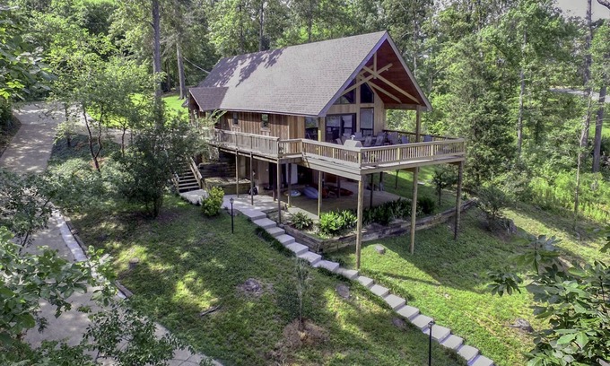 Negreet House | Y-Knott Lodge! Relax on the shores of Toledo Bend!