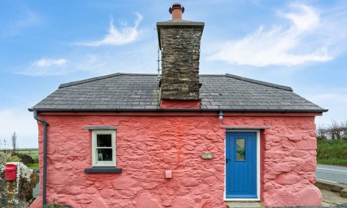 Croesgoch House | Y-Lodge in Haverfordwest