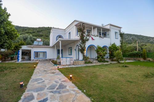 Yaliciftlik Hotel | Yalıyanı Pansiyon
