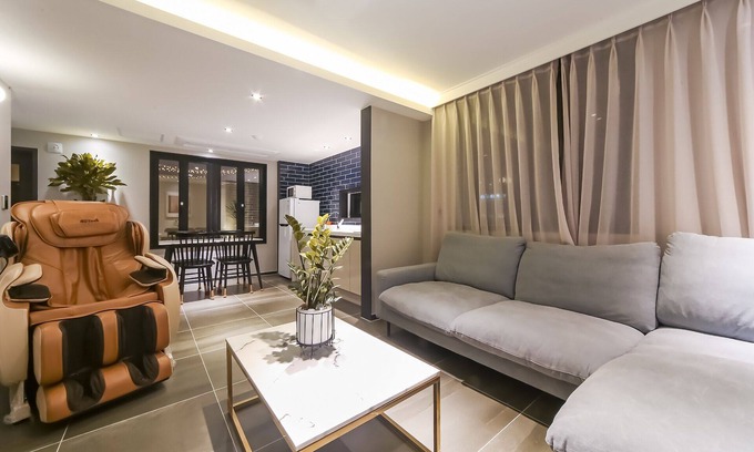 Yangsan Hotel | Yangsan Seoksan Button