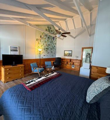 Searsport Hotel | Yardarm Motel