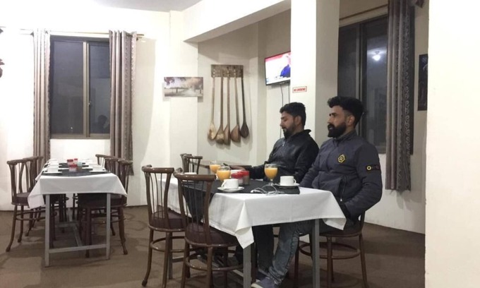 Gilgit Hotel | Yasin Holiday Hotel