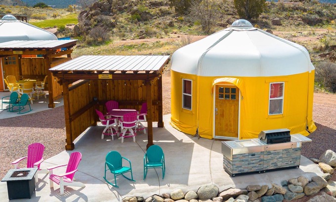 Canon City House | Yellow Sunshine Summa