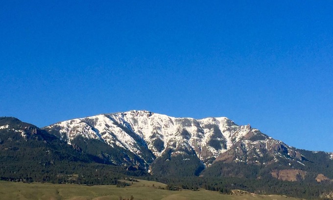Gardiner Hotel | Yellowstone Big Rock Inn