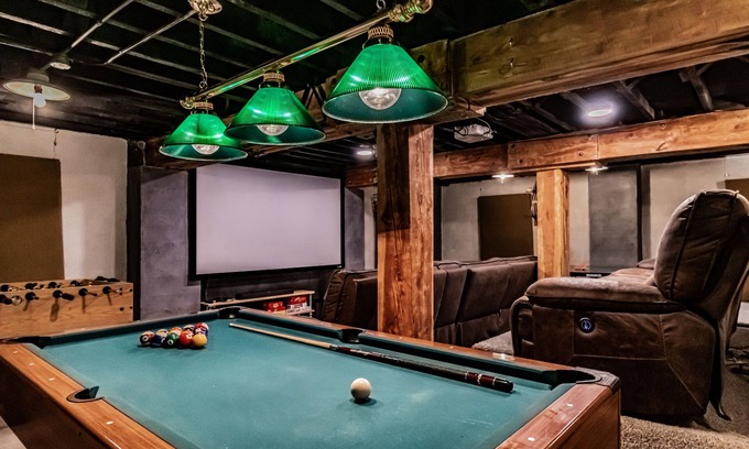 Idaho Falls Apartment | Yellowstone Station - Game Room & Home Theater