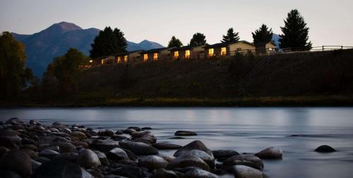 Livingston Cabin | Yellowstone Valley Lodge, an Ascend Collection Hotel