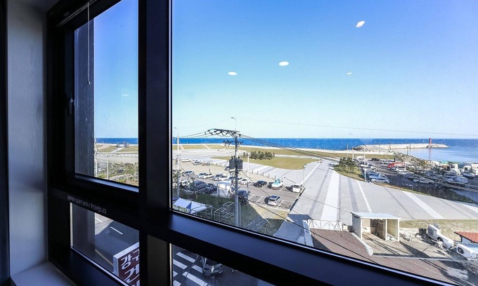 Yeongdeok Hotel | Yeongdeok Ganggu Port Stay