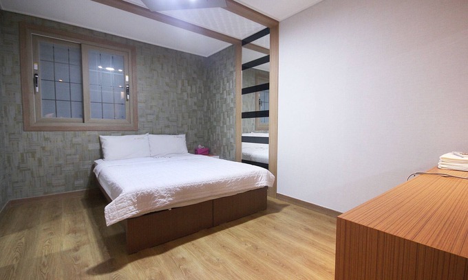 Yeongdeok Hotel | Yeongdeok Show
