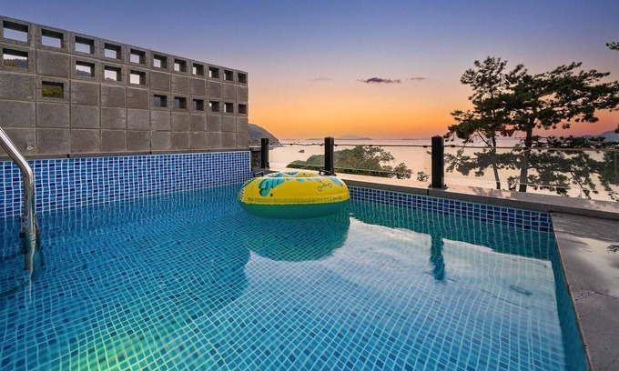 Suncheon House | Yeosu Fisterra Spa Poolvilla