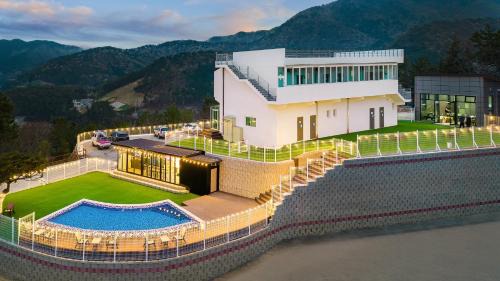 Dolsan-eup House | yeosu seuteimeong