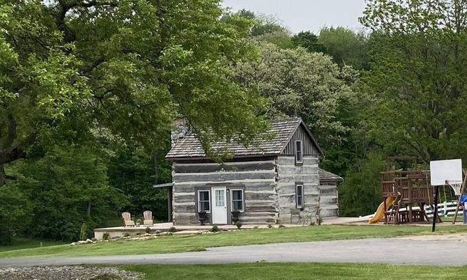 Columbia City Cabin | Yesterday Cabin at Thrice Farms