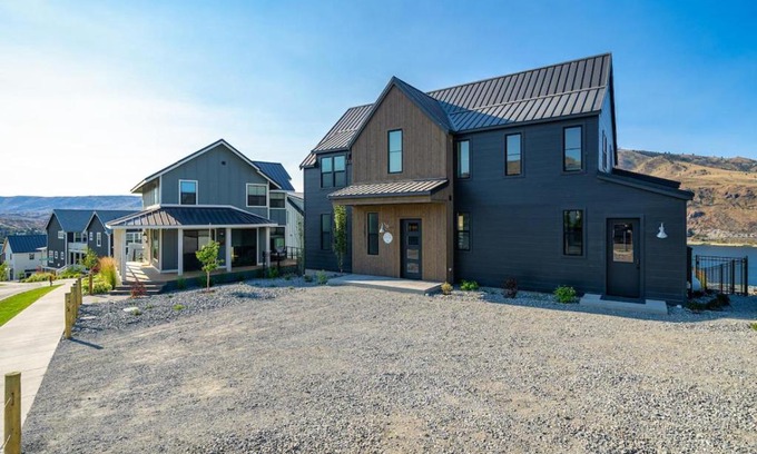 Chelan House | Yeti Hut #69