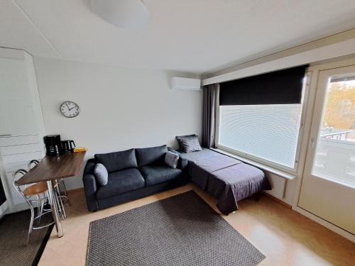 Myyrmaki Apartment | Yksiö Louhelan aseman lähellä