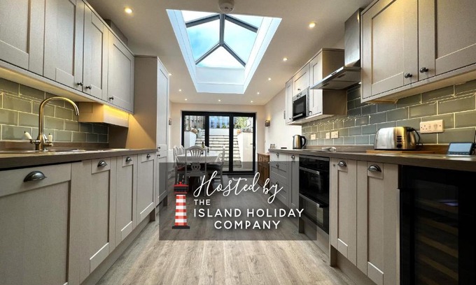 Cowes House | York Street