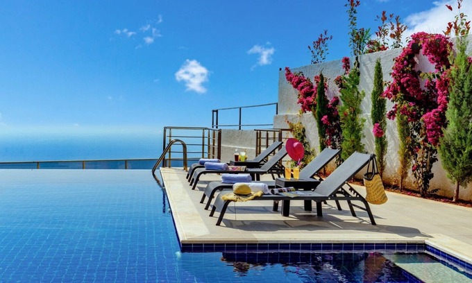 Uzunyurt Villa | You can enjoy both the sea and nature in our luxury villa with unique sea view.