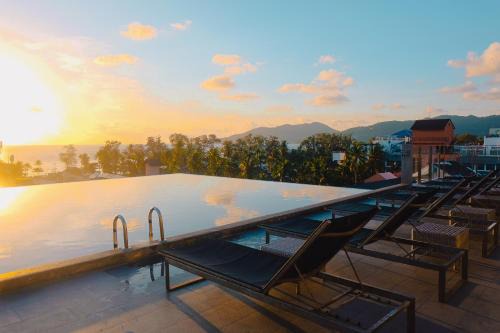 Patong Hotel | YouDee Hotel Patong - formerly Meir Jarr Hotel Patong