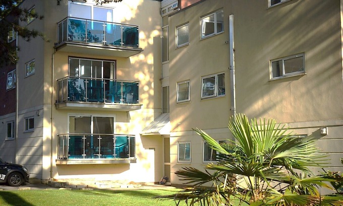 Sandbanks Apartment | Your holiday is just 100m from award winning beaches on Sandbanks peninsular.