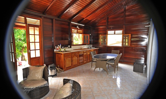 Vieux-Habitants Cottage | Your holidays between sea and mountain