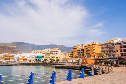 Puerto de Guimar Apartment | Your Home in Tenerife, Alojamiento ideal con wifi y parking en Güímar