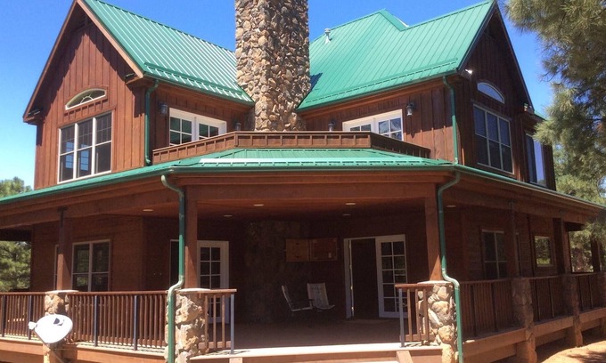 Happy Jack House | Your Mountain Retreat in the Forest!! NO CLEANING FEES!!