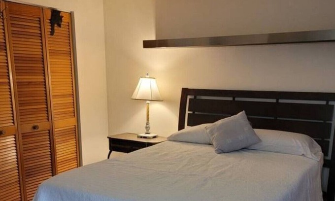Tamarac Villa | "Your Perfect Retreat: Cozy Room in Fl Near Malls, Beaches, and Freeways!"