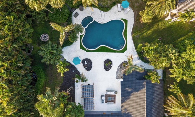 Sunrise Villa | Your Private Oasis for Luxury, Comfort, and Unforgettable Memories in South FL