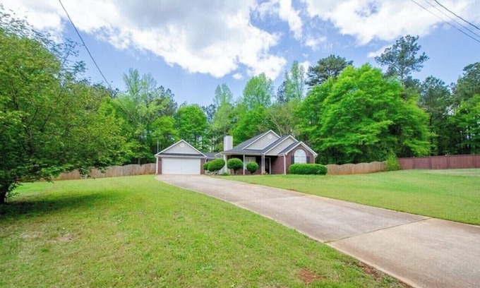 Griffin House | Your Quiet Escape in Locust Grove Sleeps 6