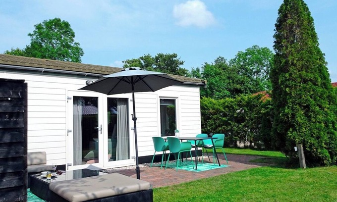 Warmenhuizen House | Your tropical resort by the sea