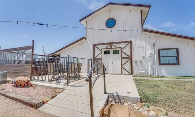 Waxahachie Other | Your Ultimate Texas Retreat with Stunning Views, Hot Tub, Game Room, and More!