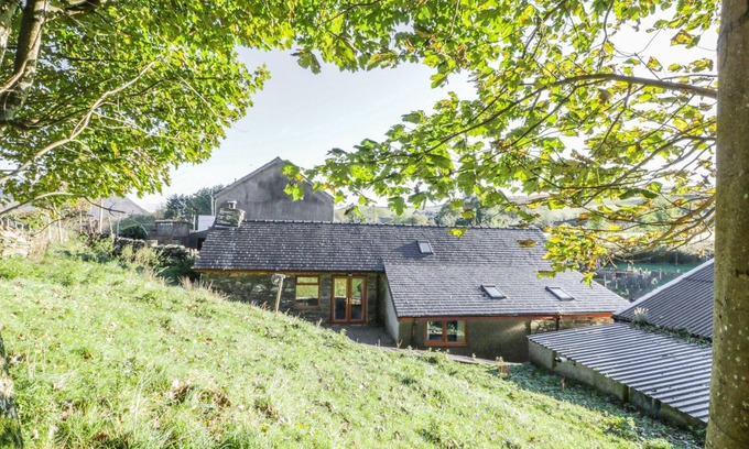 Ffestiniog Cottage | YR HEN DY, family friendly, with open fire in Llan Ffestiniog