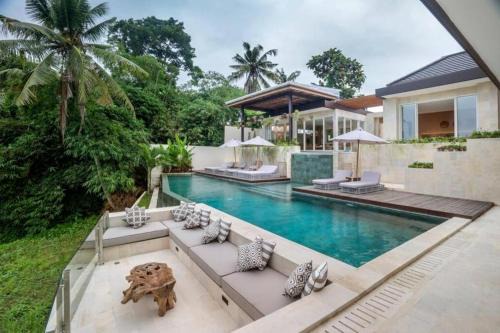 Pengosekan Villa | Yudhistira 5 BR Green View Villa CYN