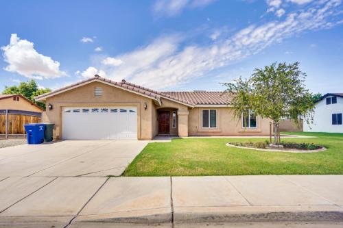 Yuma House | Yuma Family Home with Covered Patio and Grill!