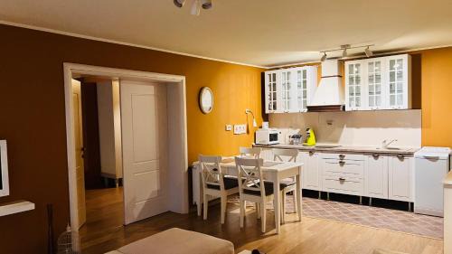 Stip Apartment | Zara VNVP