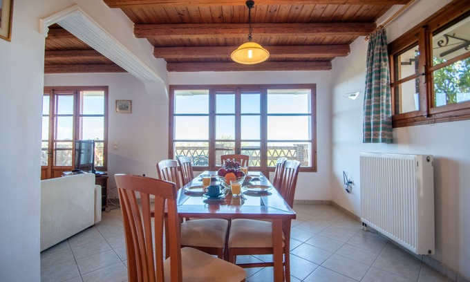 Vasilikos House | Zefyros Maisonette with Sea View